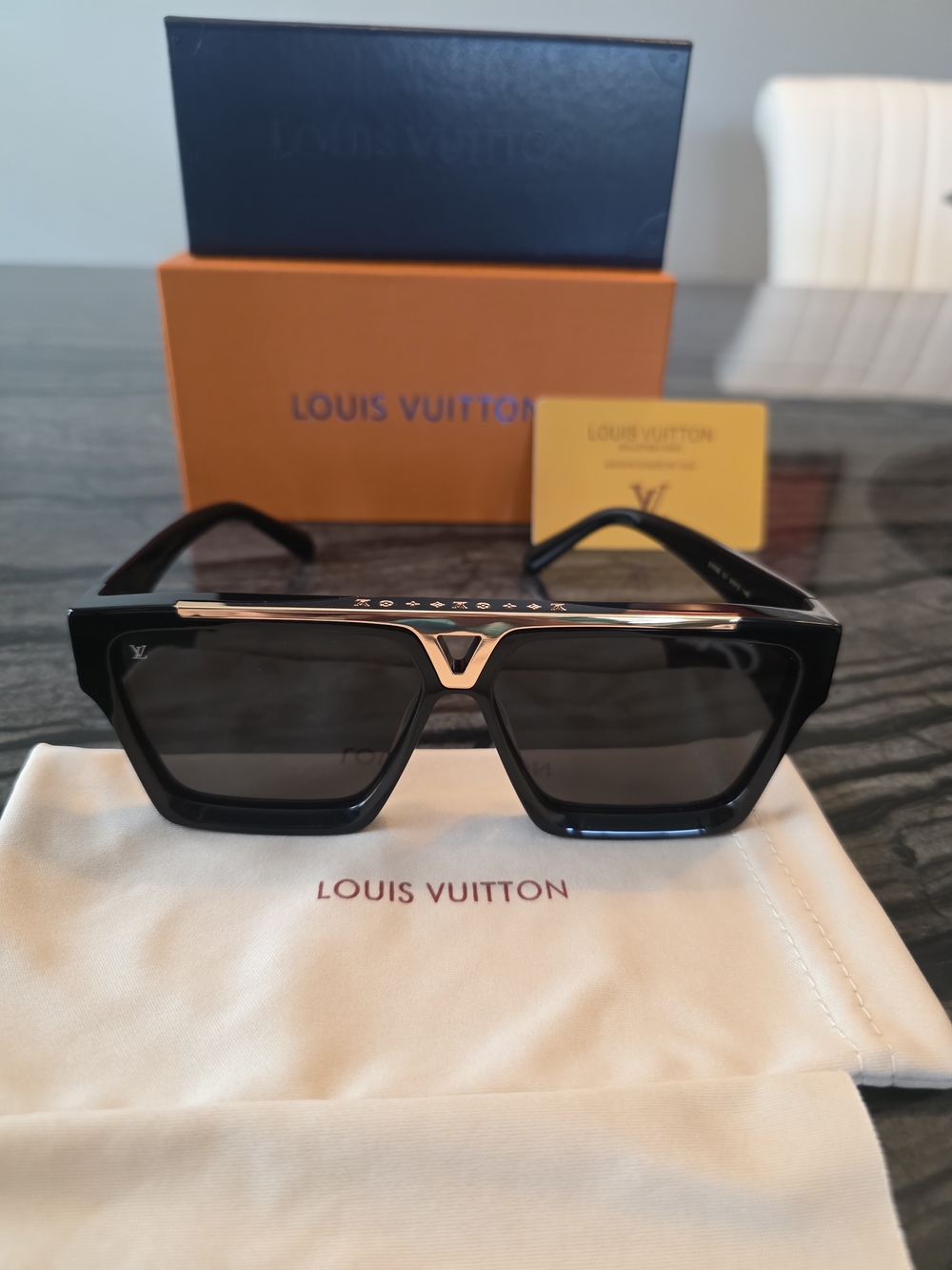 NWT Unisex Louis Vuitton Evidence Z1502E Black Sunglasses with Gold Trim